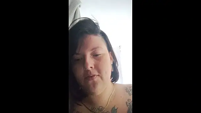 Divine Pouvoir online show from February 2026 07:54:01 PM