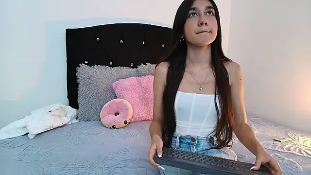 Mimi Glow online show from February 2026 07:21:02 PM