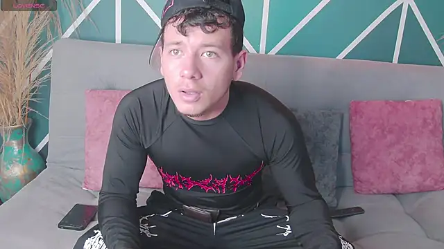 MagnusKnight  online show from February 2026 05:49:02 PM