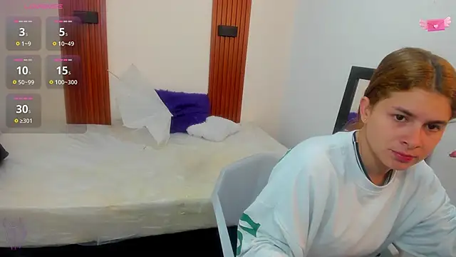 Snapshot of VivianOwen9 chatting on January 2026 11:48:02 AM VivianOwen9 online show from January 2026 11:48:02 AM