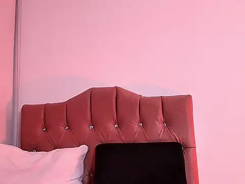 Snapshot of emma_honey__ chatting on February 2026 03:15:01 AM emma honey online show from February 2026 03:15:01 AM