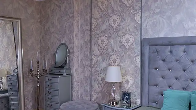 DonnaKlein online show from April 2026 06:10:02 PM