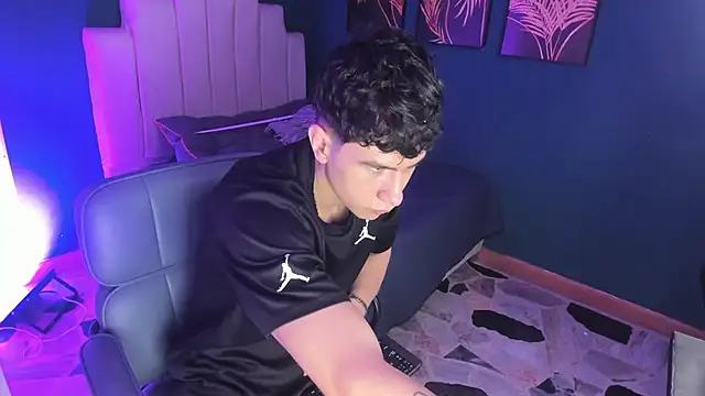 Snapshot of Criss_Adams chatting on February 2026 12:14:01 PM Criss Adams online show from February 2026 12:14:01 PM