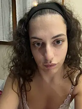 Snapshot of CoquineCharmeuse chatting on February 2026 06:17:02 PM CoquineCharmeuse online show from February 2026 06:17:02 PM