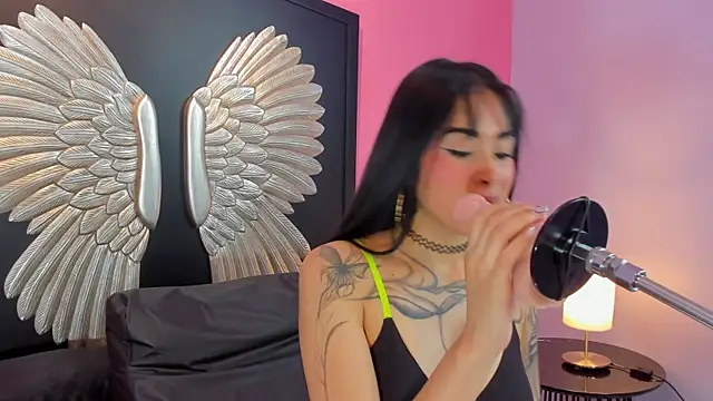 Snapshot of Belanny chatting on February 2026 03:32:02 AM Belanny online show from February 2026 03:32:02 AM