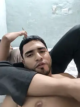 Snapshot of Aleinad16 chatting on January 2026 06:00:01 PM Aleinad16 online show from January 2026 06:00:01 PM