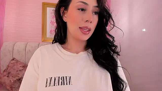 Snapshot of hotcami_s chatting on January 2026 01:46:02 PM hotcami s online show from January 2026 01:46:02 PM