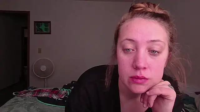 Snapshot of dixielover1229 chatting on December 2025 03:20:04 PM dixielover1229 online show from December 2025 03:20:04 PM