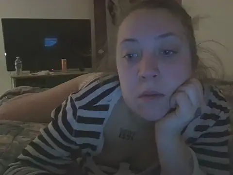 Snapshot of dixielover1229 chatting on January 2026 06:46:02 PM dixielover1229 online show from January 2026 06:46:02 PM