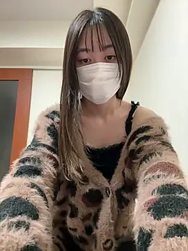 Snapshot of shuka-xoxo chatting on January 2026 04:11:01 PM shuka-xoxo online show from January 2026 04:11:01 PM