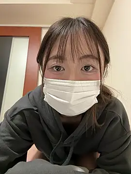 Snapshot of shuka-xoxo chatting on February 2026 04:17:01 PM shuka-xoxo online show from February 2026 04:17:01 PM