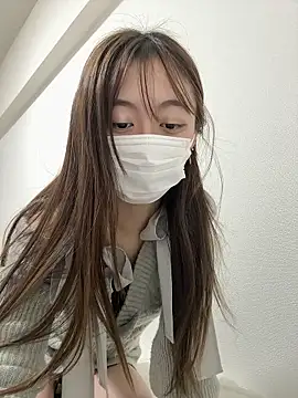 Snapshot of shuka-xoxo chatting on April 2026 05:20:02 PM shuka-xoxo online show from April 2026 05:20:02 PM