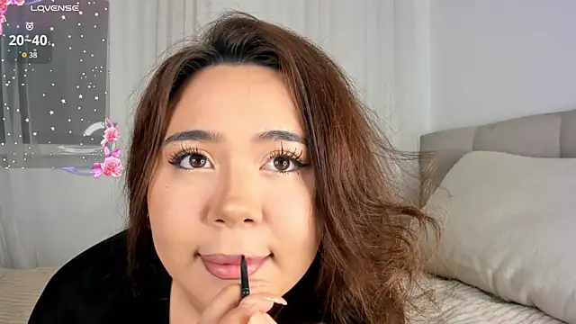 Snapshot of Mia_Carmin chatting on April 2026 10:48:01 PM Mia Carmin online show from April 2026 10:48:01 PM