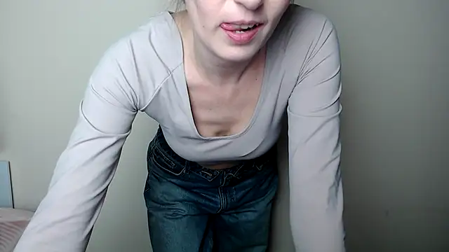 LiaSeass  online show from March 2026 12:52:01 PM