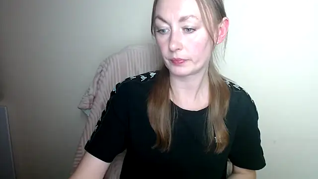 LiaSeass  online show from May 2026 12:24:02 PM