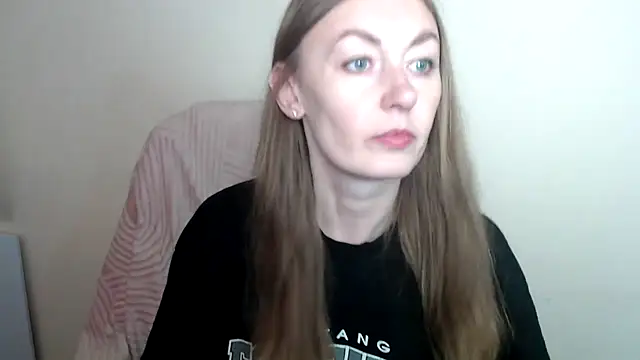 LiaSeass  online show from May 2026 11:59:01 AM