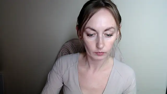 LiaSeass  online show from June 2026 12:43:01 PM