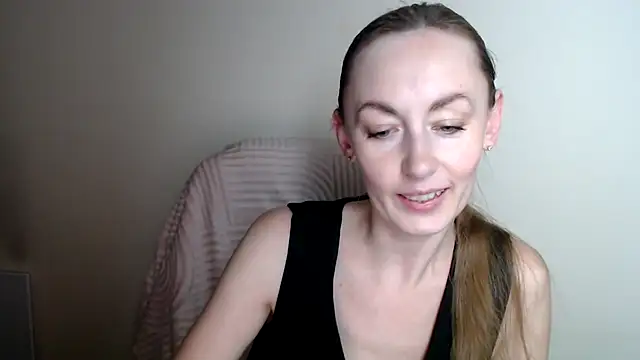LiaSeass  online show from June 2026 12:04:01 PM