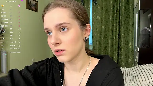 Snapshot of MiaBlanko chatting on January 2026 08:17:01 AM MiaBlanko online show from January 2026 08:17:01 AM