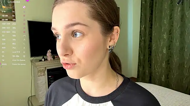 Snapshot of MiaBlanko chatting on February 2026 09:08:02 AM MiaBlanko online show from February 2026 09:08:02 AM