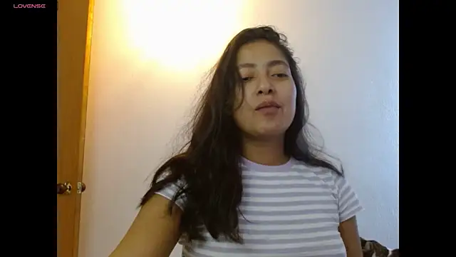 NovahPerotti online show from May 2026 02:37:01 PM