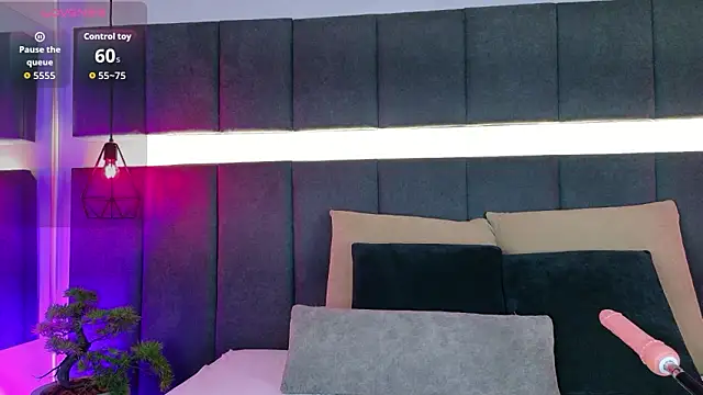 Snapshot of luna_blannco chatting on February 2026 01:43:01 PM luna blannco online show from February 2026 01:43:01 PM