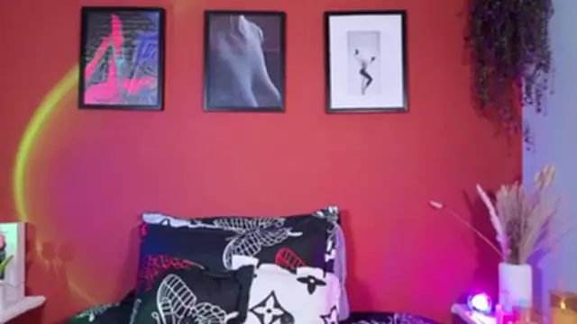 Snapshot of LilithVelvet_ chatting on February 2026 11:06:01 PM LilithVelvet online show from February 2026 11:06:01 PM