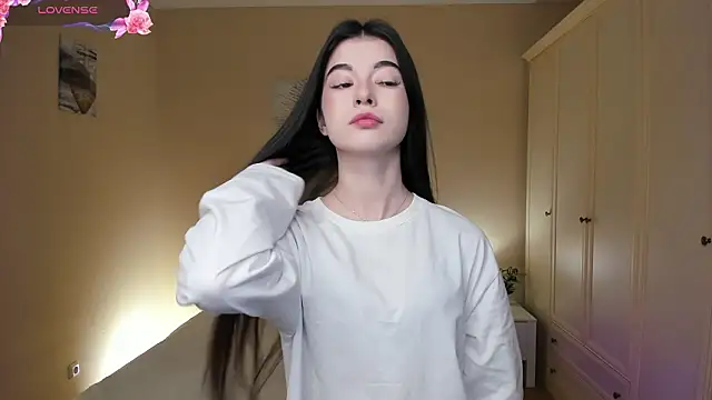 Snapshot of LisaColee chatting on February 2026 07:22:01 PM LisaColee online show from February 2026 07:22:01 PM