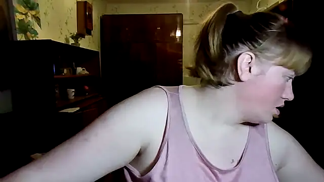 Snapshot of swett_girll chatting on February 2026 04:49:01 PM swett girll online show from February 2026 04:49:01 PM