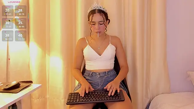 Snapshot of Sisi_fun chatting on January 2026 07:06:01 PM Sisi fun online show from January 2026 07:06:01 PM