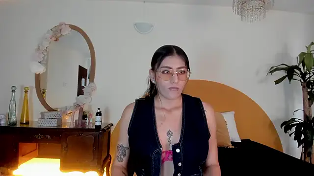 Snapshot of liaa_moretti_ chatting on February 2026 07:29:01 PM liaa moretti online show from February 2026 07:29:01 PM