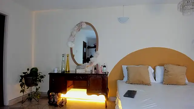 Snapshot of liaa_moretti_ chatting on February 2026 08:47:01 PM liaa moretti online show from February 2026 08:47:01 PM