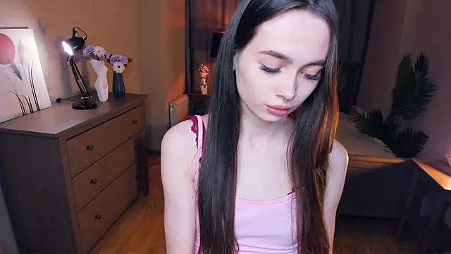 Snapshot of YvonneRobes chatting on January 2026 07:28:02 PM YvonneRobes online show from January 2026 07:28:02 PM