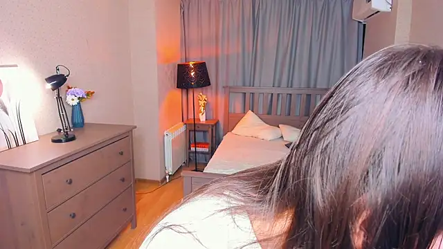 Snapshot of YvonneRobes chatting on February 2026 07:28:01 PM YvonneRobes online show from February 2026 07:28:01 PM