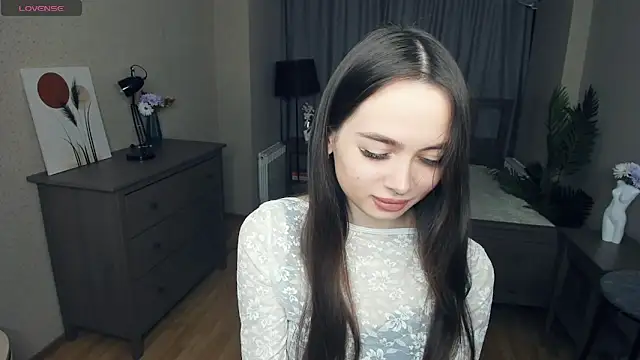 Snapshot of YvonneRobes chatting on February 2026 07:32:02 PM YvonneRobes online show from February 2026 07:32:02 PM