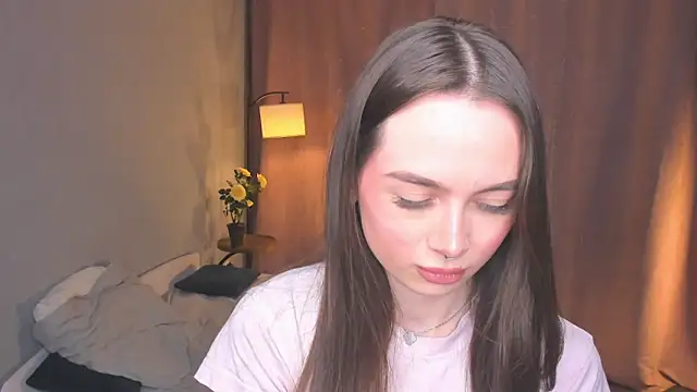 YvonneRobes online show from March 2026 07:09:01 PM