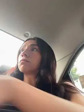 Snapshot of lunaluxury22 chatting on January 2026 09:31:02 PM lunaluxury22 online show from January 2026 09:31:02 PM