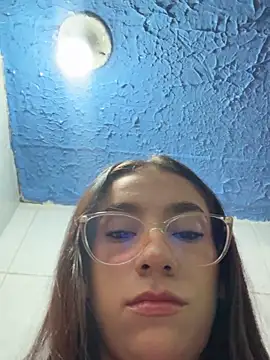 lunaluxury22 online show from March 2026 01:39:02 PM