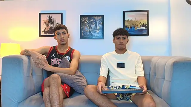 Snapshot of DIAMOND_BLACKS chatting on February 2026 07:23:02 AM DIAMOND BLACKS online show from February 2026 07:23:02 AM