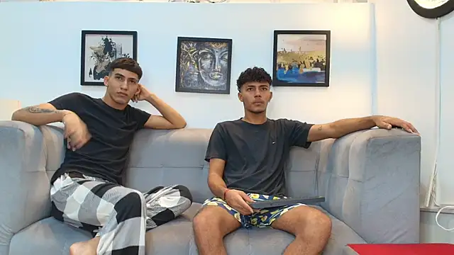 Snapshot of DIAMOND_BLACKS chatting on February 2026 07:25:01 AM DIAMOND BLACKS online show from February 2026 07:25:01 AM