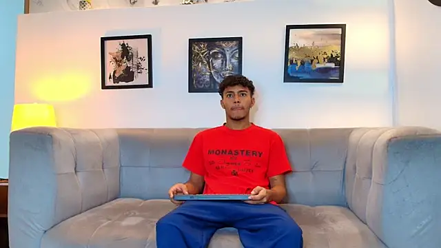 Snapshot of DIAMOND_BLACKS chatting on February 2026 07:50:01 AM DIAMOND BLACKS online show from February 2026 07:50:01 AM