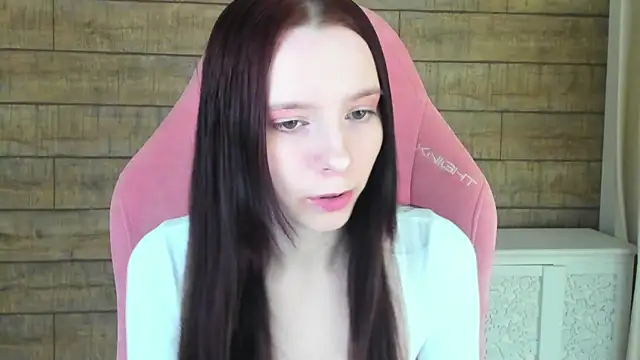 Snapshot of ArinaKubrick chatting on July 2026 06:07:01 PM ArinaKubrick online show from July 2026 06:07:01 PM