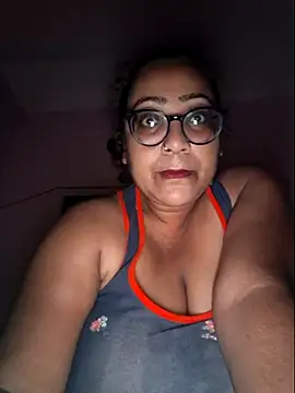 MISTI KOLK online show from July 2026 06:15:02 PM