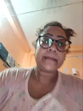 MISTI KOLK online show from July 2026 04:30:02 AM