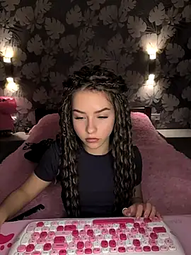 BitterPeach online show from July 2026 04:51:01 PM