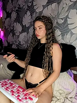 BitterPeach online show from July 2026 02:41:01 PM