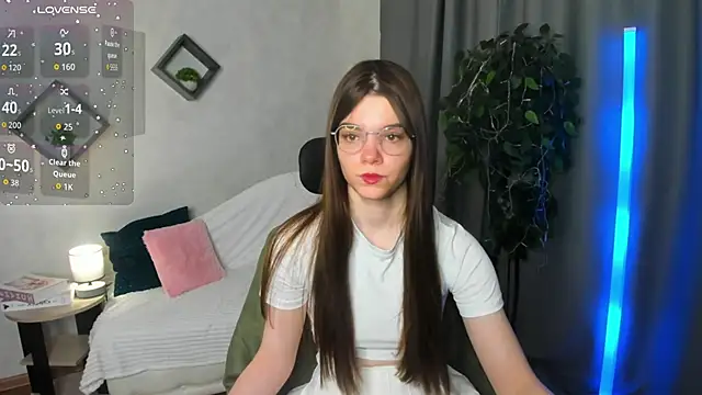 Snapshot of miss__evelyne chatting on December 2025 01:36:01 AM miss evelyne online show from December 2025 01:36:01 AM