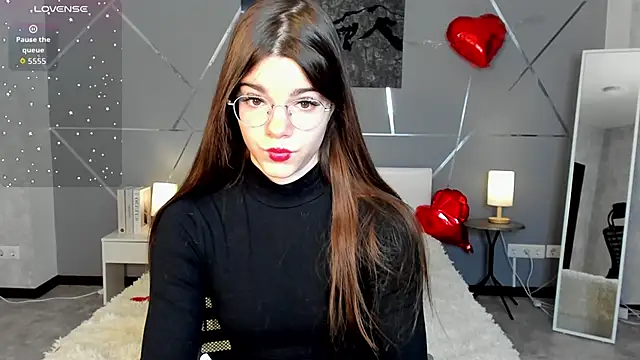 Snapshot of miss__evelyne chatting on February 2026 01:01:02 AM miss evelyne online show from February 2026 01:01:02 AM