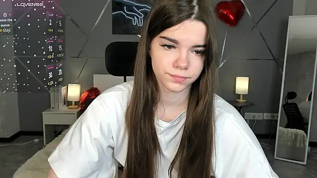 Snapshot of miss__evelyne chatting on February 2026 01:03:01 AM miss evelyne online show from February 2026 01:03:01 AM