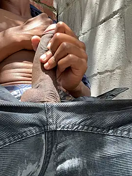 Snapshot of Thirdleg109 chatting on February 2026 10:23:01 AM Thirdleg109 online show from February 2026 10:23:01 AM